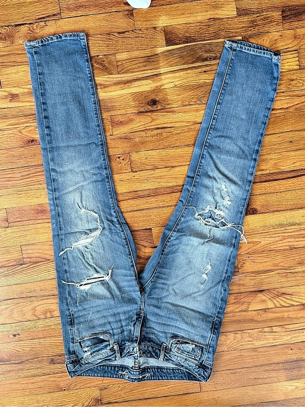 American Eagle Women’s Size 12 Skinny Jeans Distressed Stretch Medium Wash